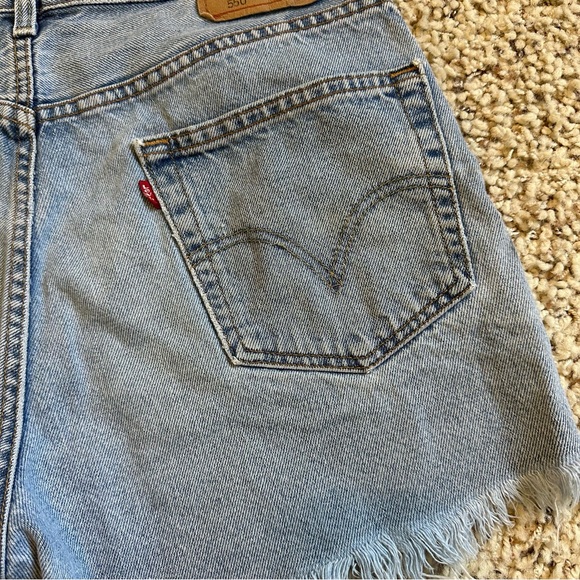 Levi Strauss 550 Frayed Hem Women's Shorts 34 - Picture 5 of 6